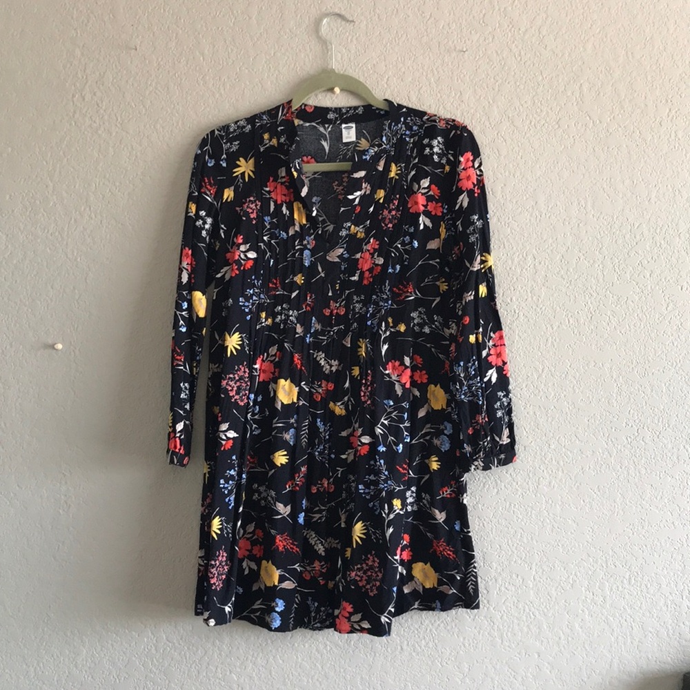 Old navy floral long sleeved dress.